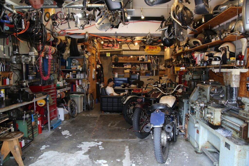 ガレージライフ ここはバイクショップ トライアンフに魅せられた旧車好きの秘密基地 Dig It ディグ イット