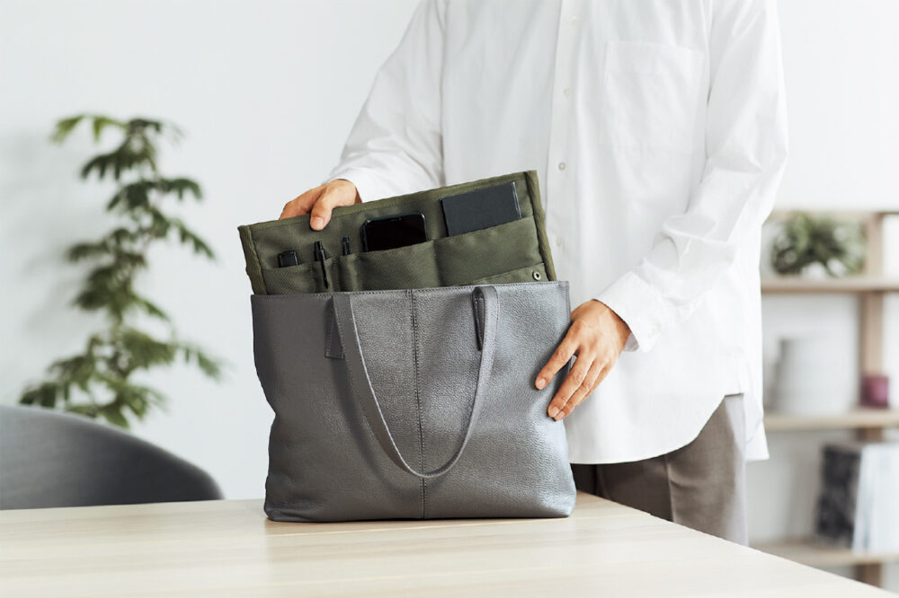 伸縮マチと工夫されたポケットレイアウトでスッキリ収容できるバッグインバッグを発売 Dig It ディグ イット