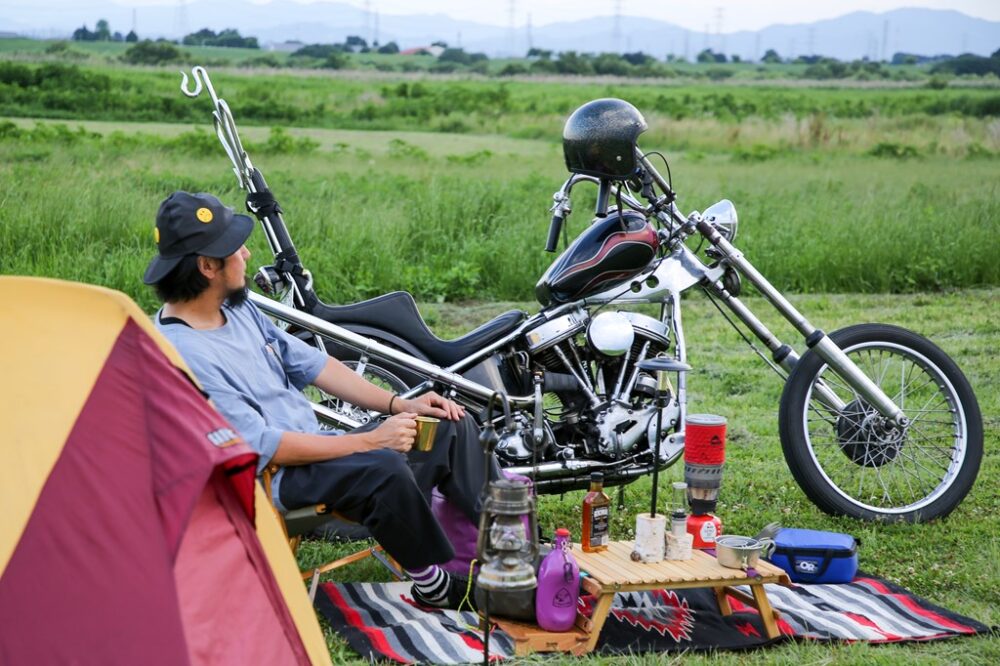 個性的すぎ！ チョッパーで行くバイクキャンプ。｜1951 HARLEY