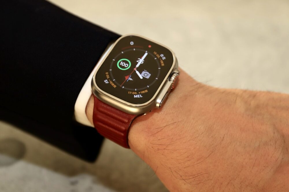 発売 Apple Watch Ultra 純正バンド アンバーレザーリンク