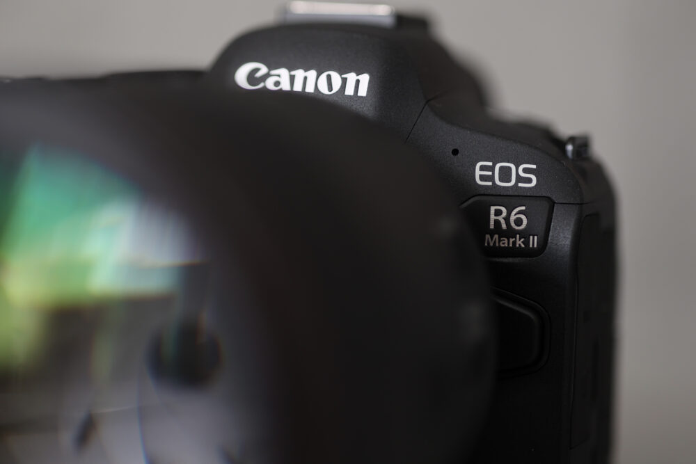 EOS Rシリーズで、魅力ある写真を撮るためのコスパの高い選択、RF85mm F2