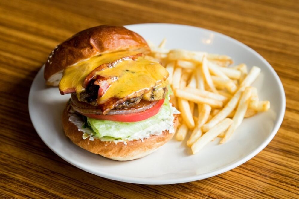 大泉学園のハンバーガーといえば「ブッチャーズテーブル」！ オリジナルソースが美味さの秘訣。