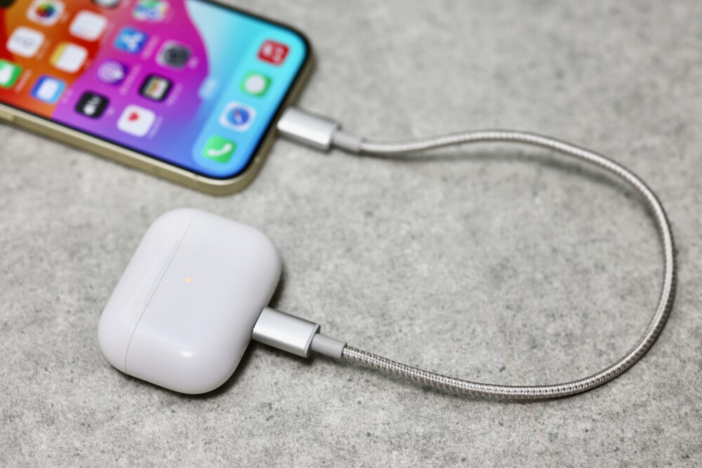 USB-Cコネクターになった、iPhone 15シリーズ。MacやiPad、AirPodsに