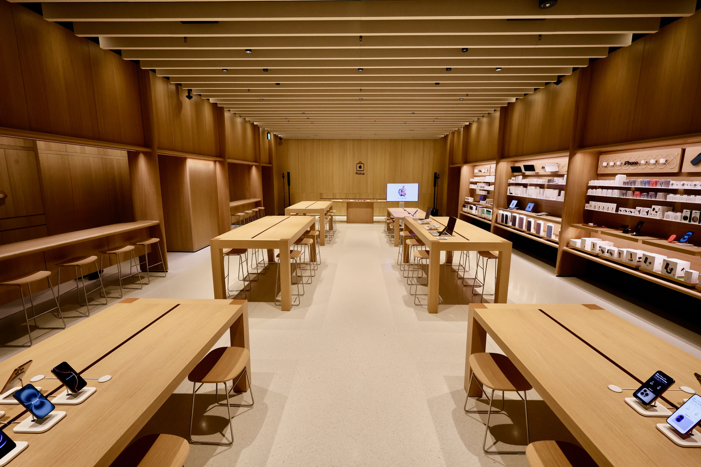 Apple梅田 開店 ノベルティ 26日10時開店のApple梅田、ノベルティはトートバック｜ニフティ