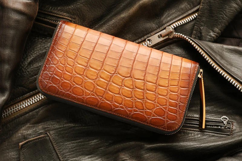 池田工芸 ×GUILDTOKYO× Lightning 「ヌメ革」手染めトーストクロコダイル 「ラウンドジップビッグウォレット」