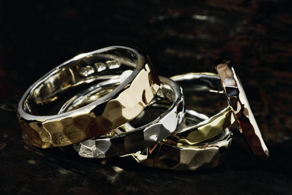 決して真似できない新境地。18金とプラチナが交わる「合わせ金」のリング