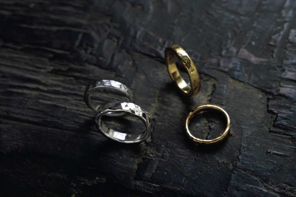 無垢の金属、輝く伝統。純金や純プラチナを使った「市松」の究極の逸品